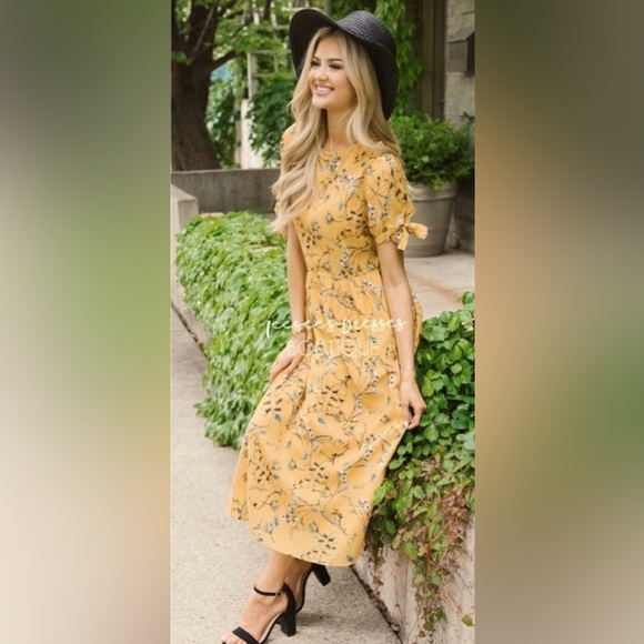 NWT Ami Dans La Rue Sleeveless
High/Low Silk Crepe Midi Dress in Cobalt Blue - Picture 5 of 9